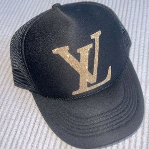 Trucker hat